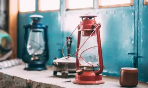 Kiedy powstała lampa naftowa? Odkryj jej fascynującą historię