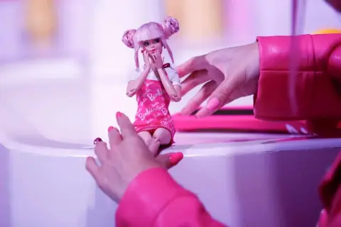 Kiedy powstała lalka Barbie? Odkryj fascynującą historię tej ikony