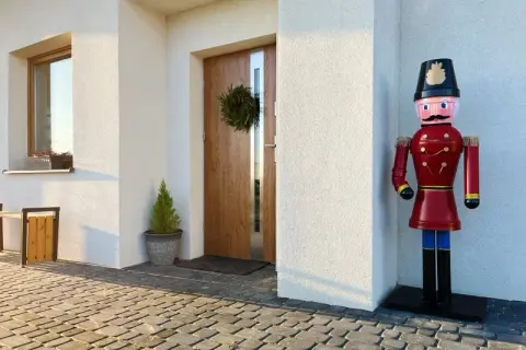 Stwórz wyjątkowego dziadka do orzechów DIY krok po kroku w prosty sposób