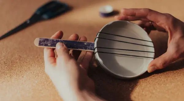 Twórz własne instrumenty muzyczne DIY w prosty i kreatywny sposób