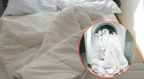 Biała pościel na łóżku i w pralce. Dowiedz się, jak prać kołdrę, by była świeża i czysta.